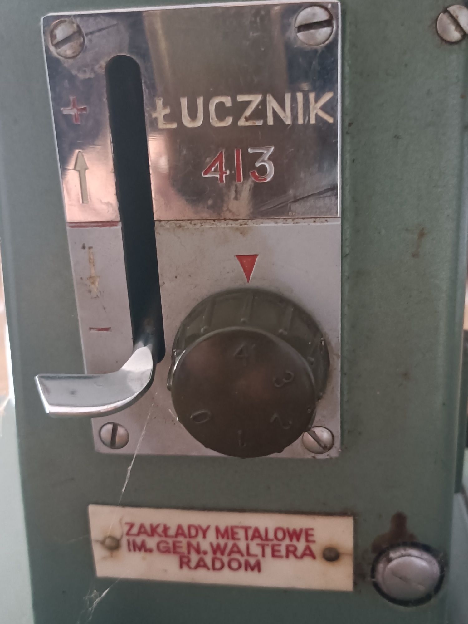 Maszyna do szycia Łucznik z czasów PRL-u