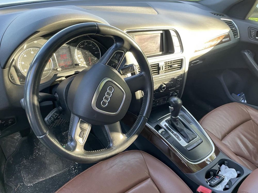 Продам Audi Q5 2010р 2.0 бензин