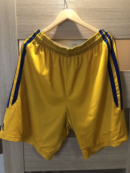 Продам баскетбольні шорти Adidas