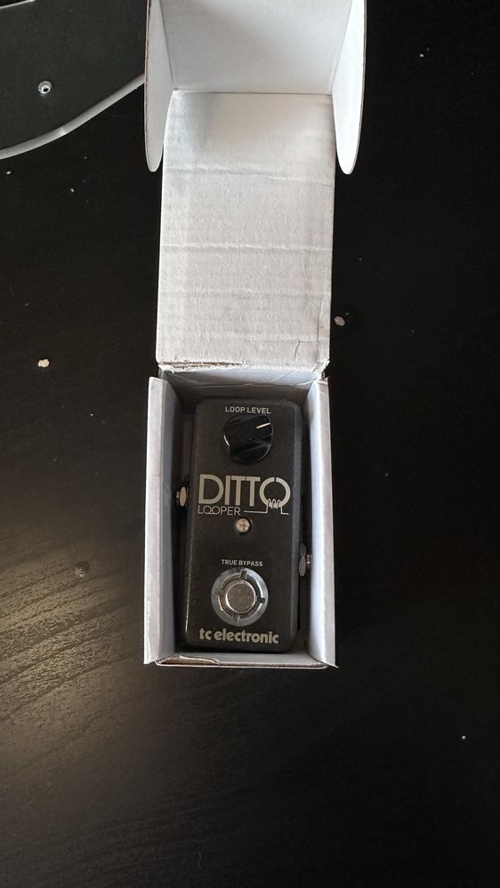 Ditto looper em estado novo com caixa