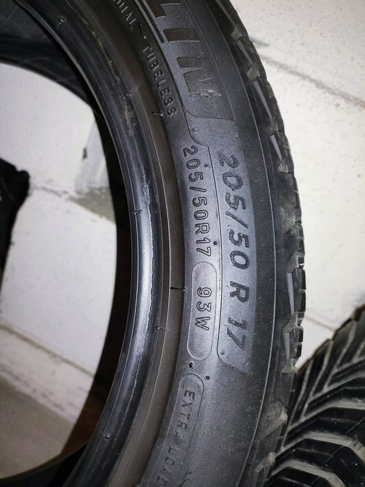 Michellin Crossclimate 2 205/50/R17 93W