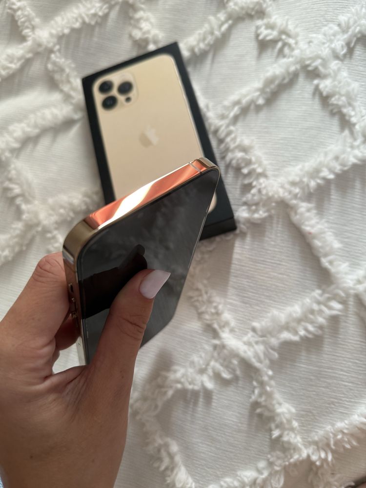iPfone 13 pro max Gold