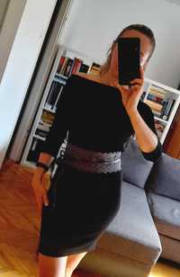 Czarna, prążkowana sukienka, Varlesca