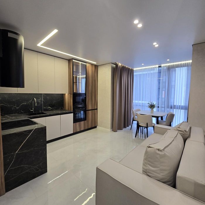 МАНХЕТТЕН/ОЗЕРО/стильна квартира з кухнею-студією