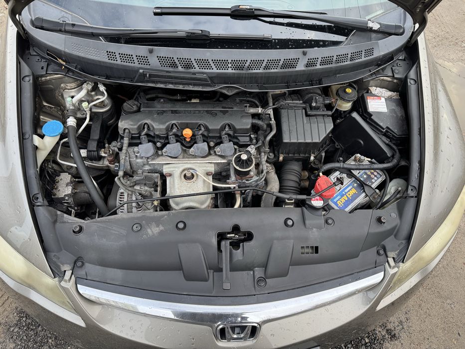 Живий сівік. Друга машина в сімї  їздила дівчина.