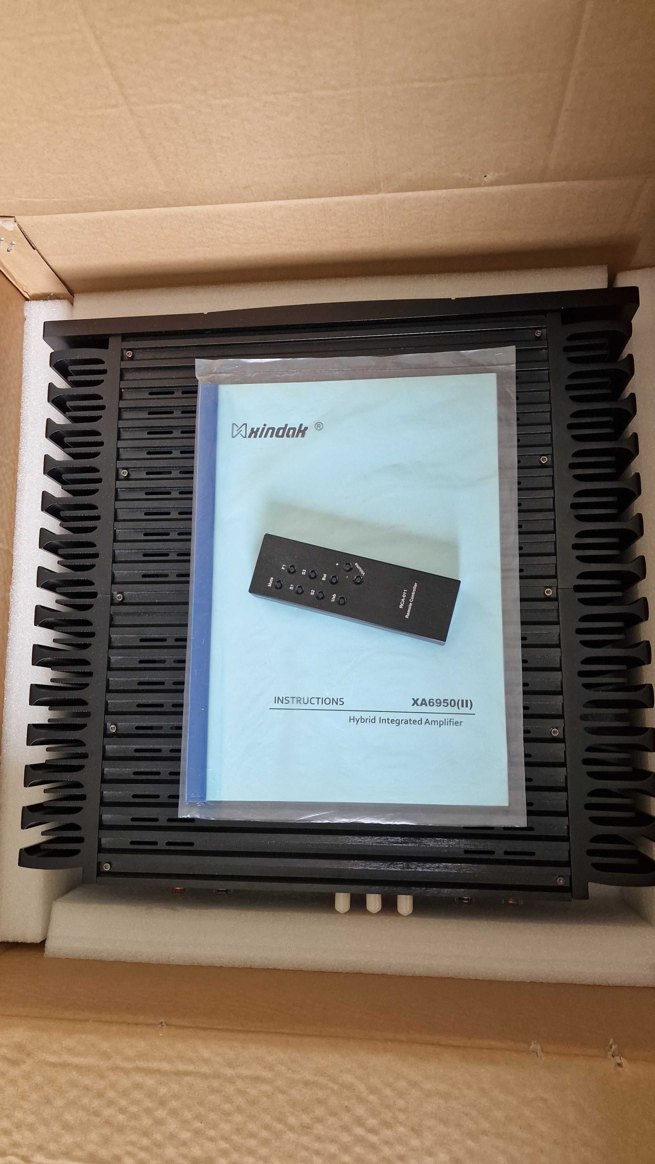 Xindak XA6950(II) wzmacniacz hybrydowy