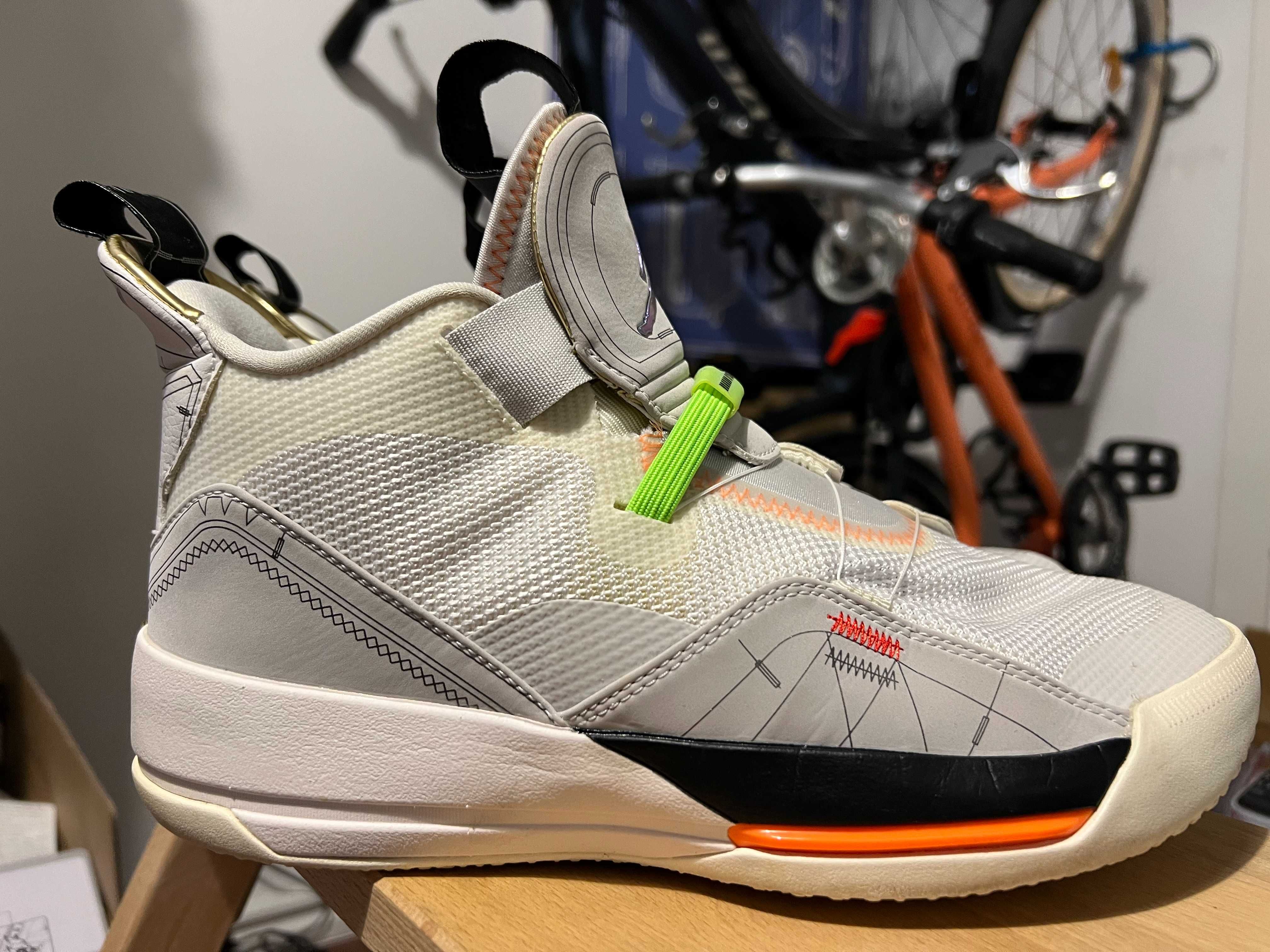 Nike Air Jordan 33 Flight Speed with FastFit System (Tamanho 42.5)