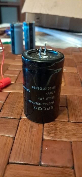 Kondensatory Epcos / TDK 680uF 450V