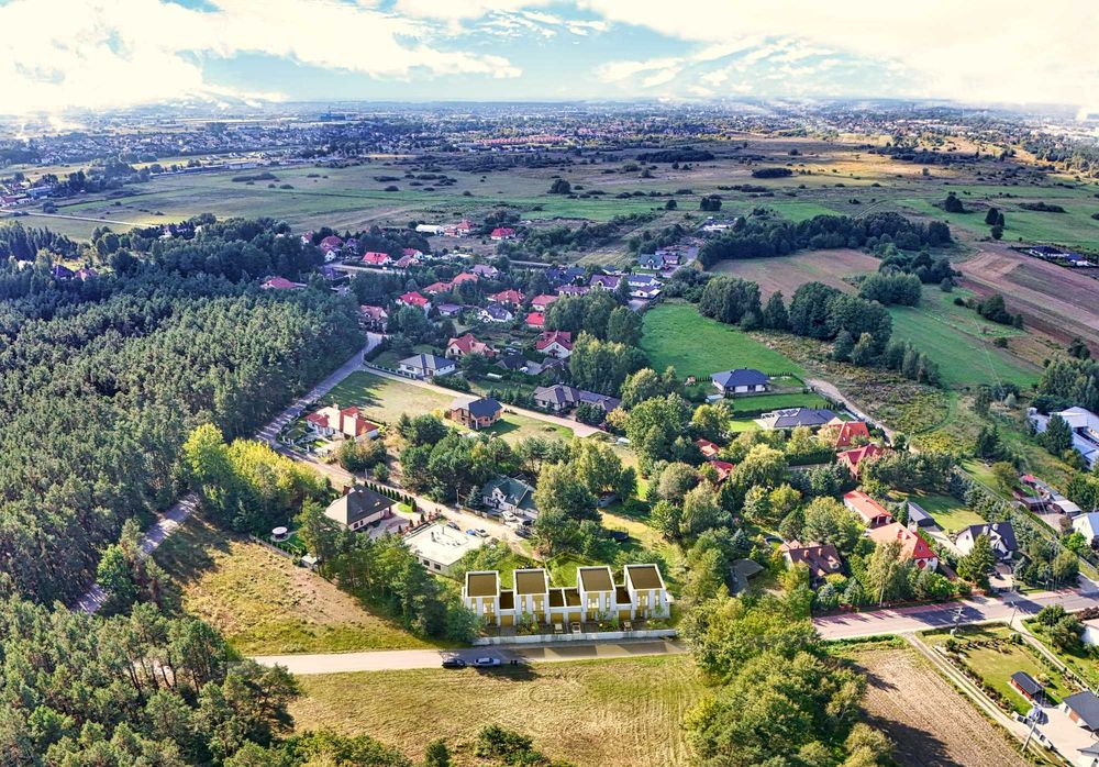 Nowoczesny dom przy lesie, 1,5 km od Siedlec – ogród, garaż, spokój