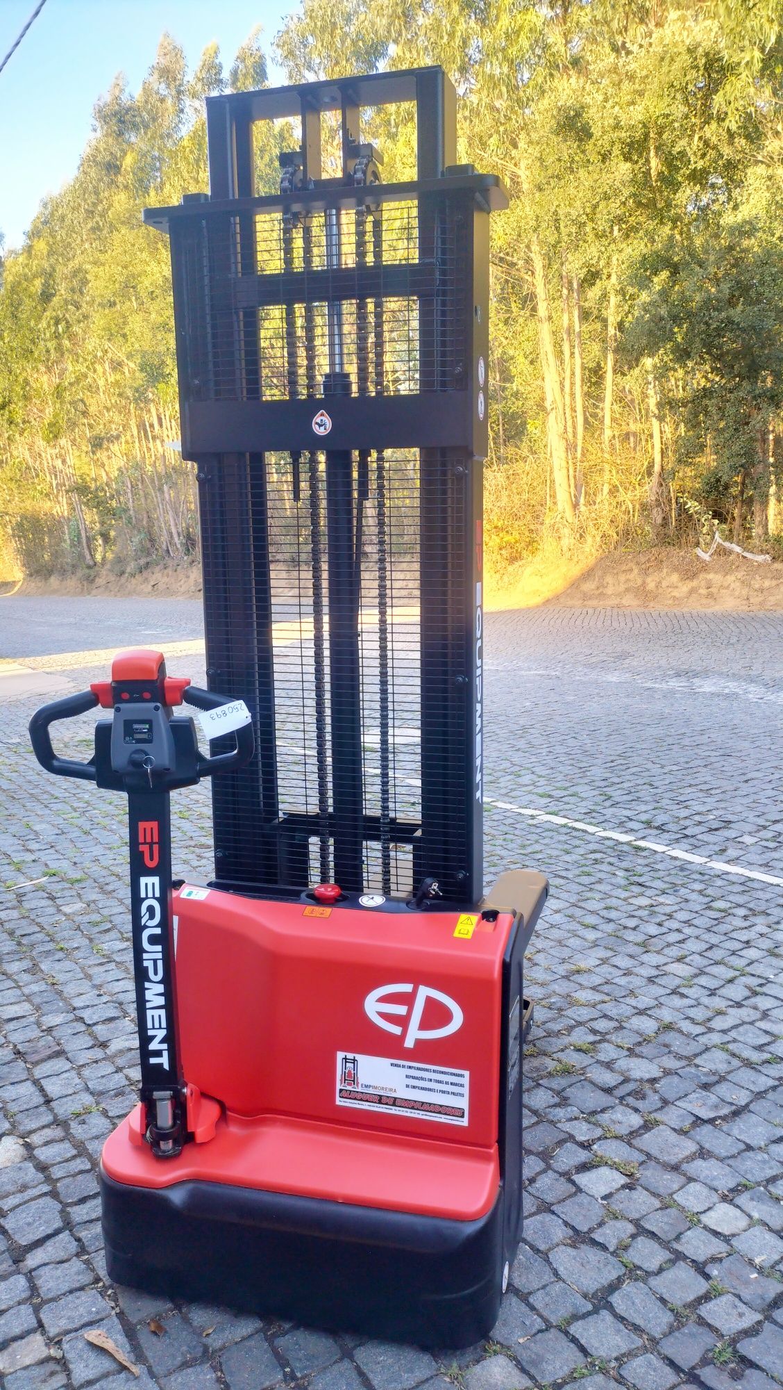 Empilhador/ Stacker 1500kg , 3,50Mt , Novo, 2850€