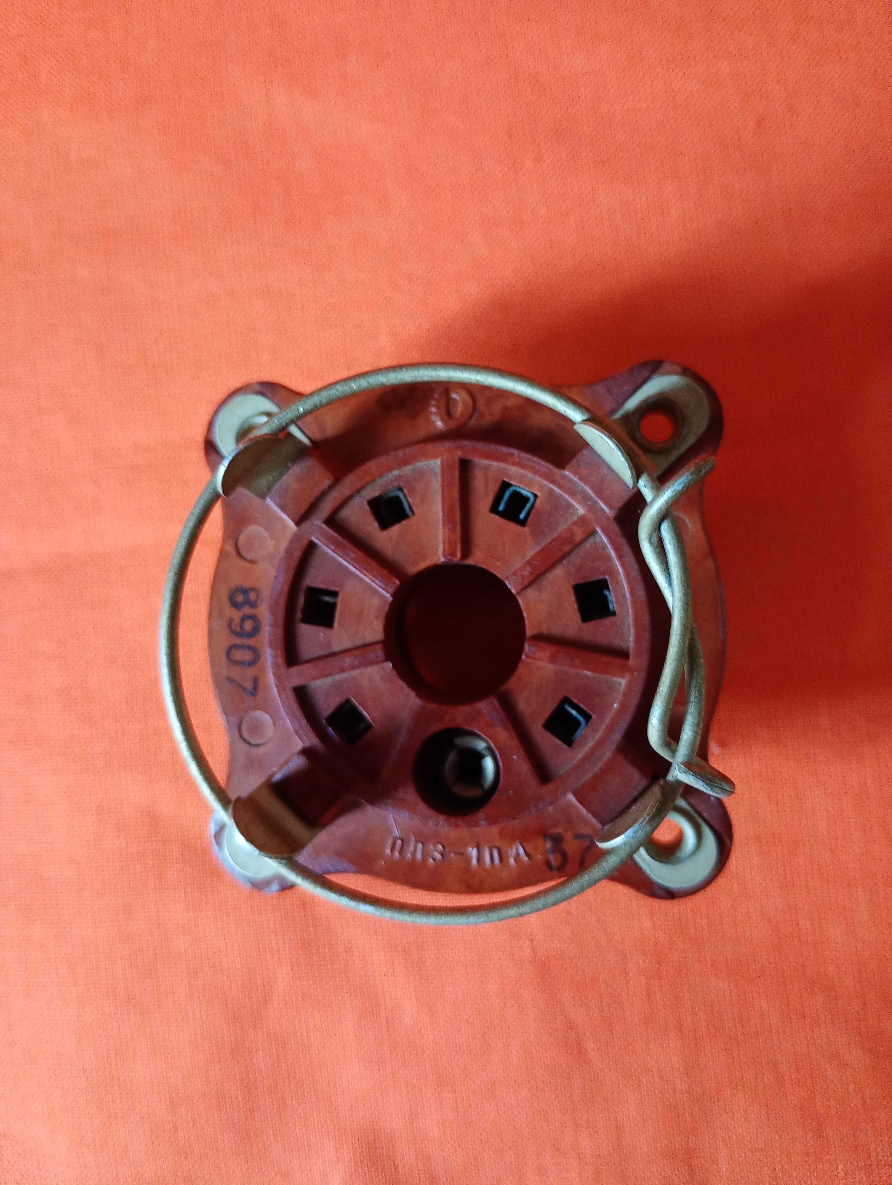 Lampa/trioda 6S 33S tzw. "diabełek"