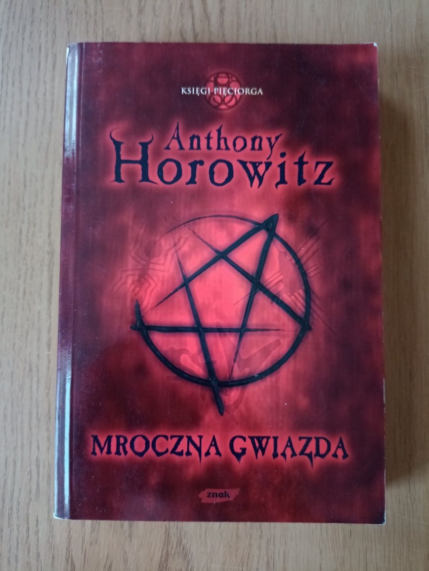 Anthony Horowitz Mroczna gwiazda