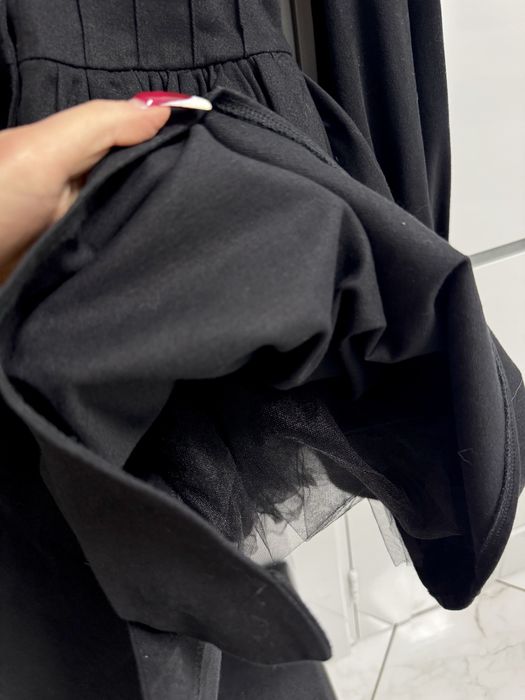 Сукня з пишною спідницею