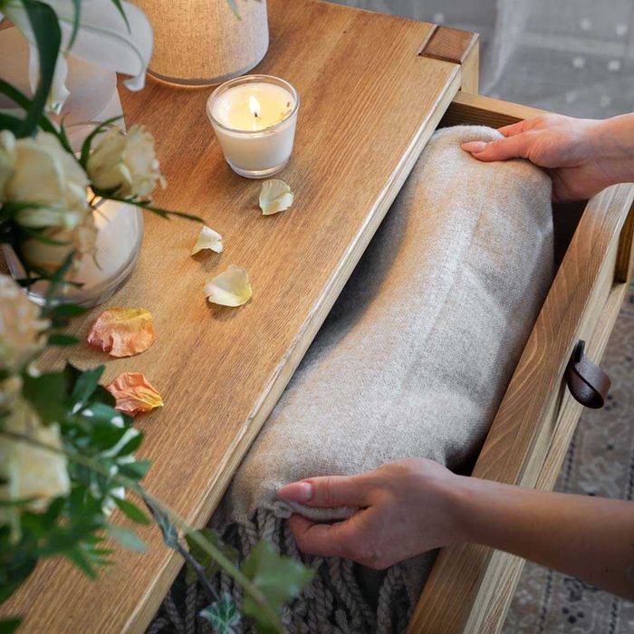 Stylowa drewniana komoda w stylu retro, 3 szuflady, naturalne drewno