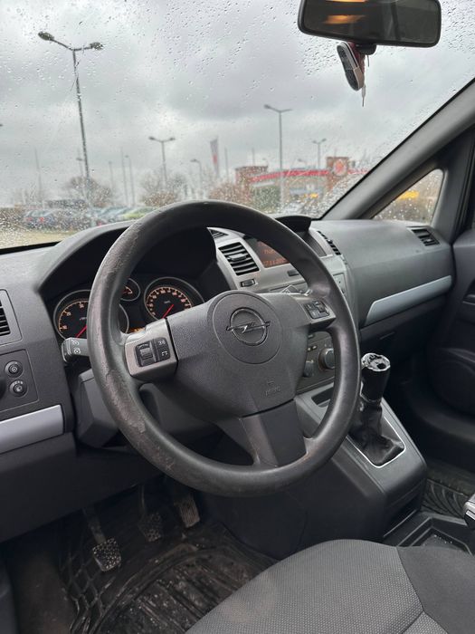 Opel Zafira 1.9 Diesel*Zadbany*7 Osobowy*Zamiana*Aleja krakowska 61