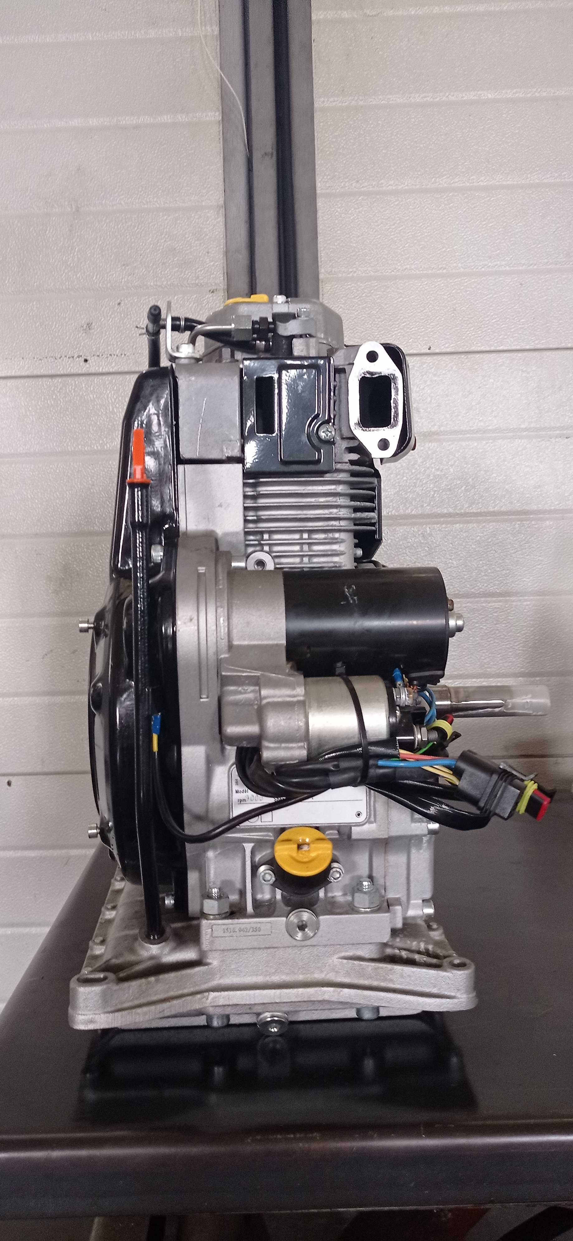 Nowy silnik Kohler kd 350 S diesel