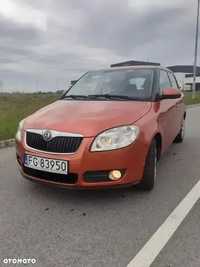 Skoda Fabia Škoda fabia ! W garażu trzymany jest czysty i zadbany pojazd.