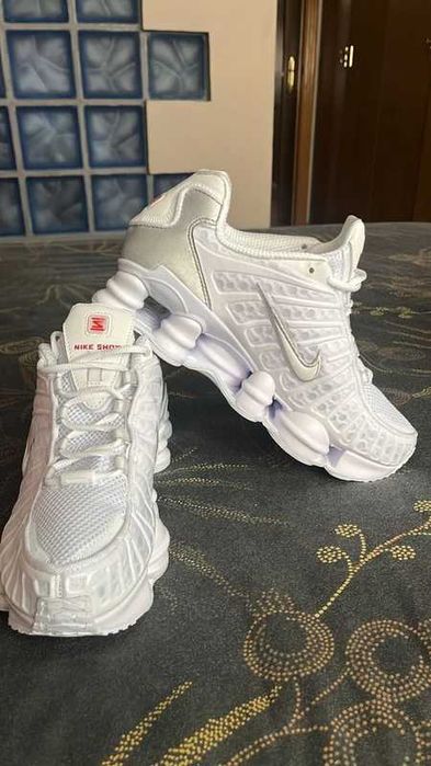 Buty-Trampk-Nike Shox TL White R.39