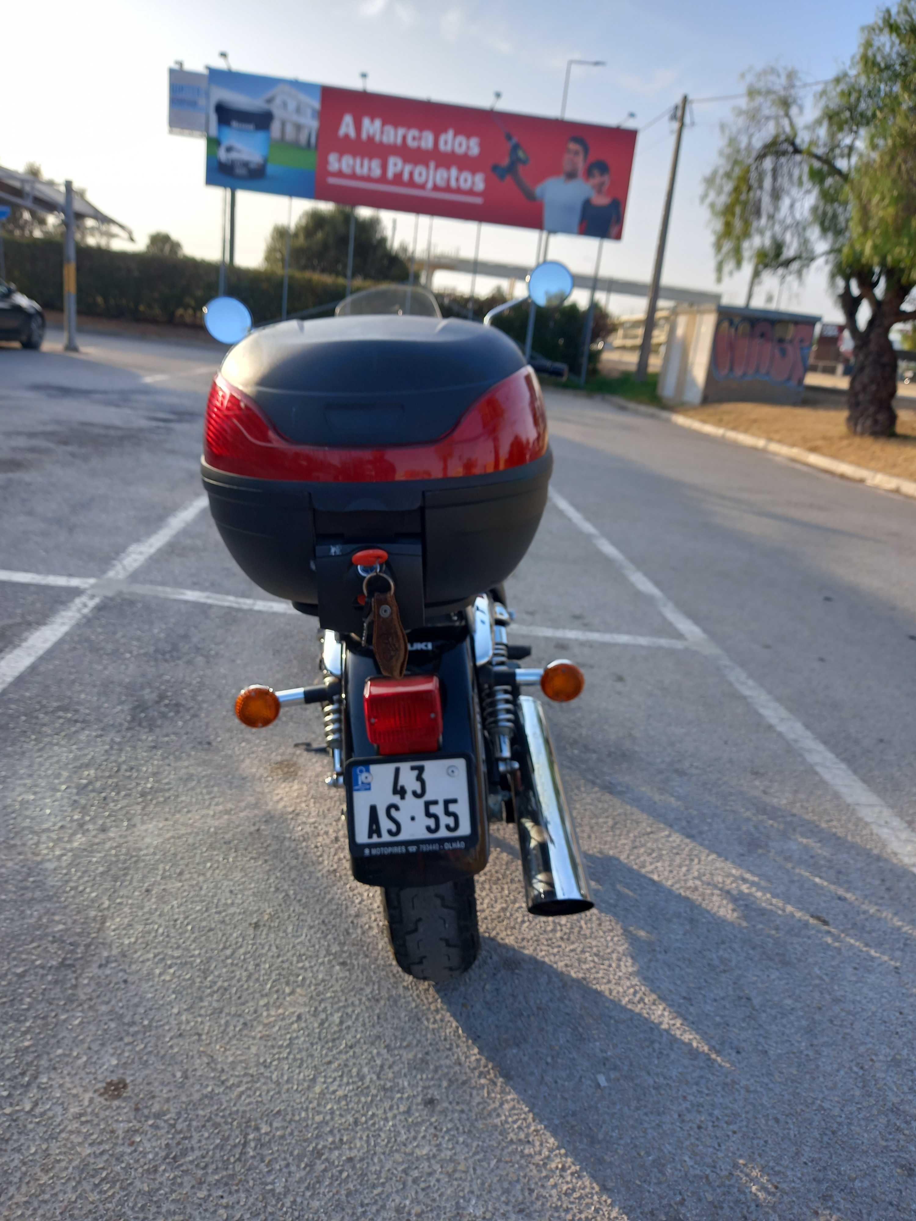 Suzuki Intruder LC 250cc