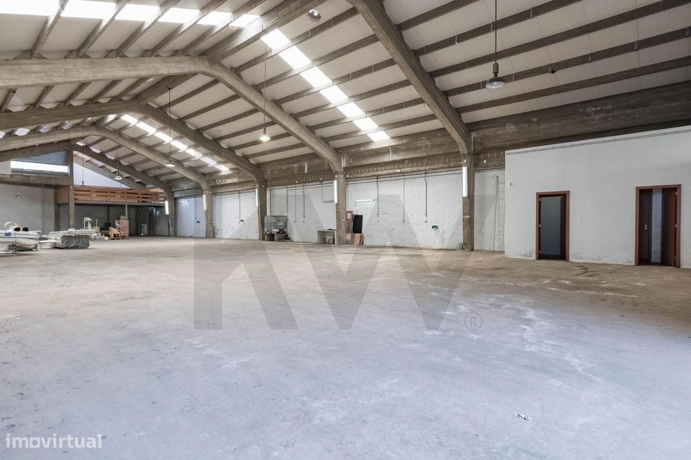 Armazém para Arrendamento na Zona Central do Porto
