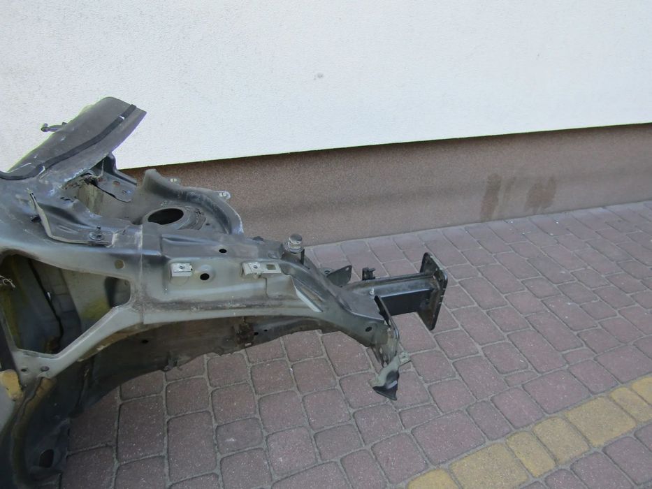 PODŁOŻNICA ĆWIARTKA PRAWA STRONA PRZÓD OPEL CORSA E 15 19R