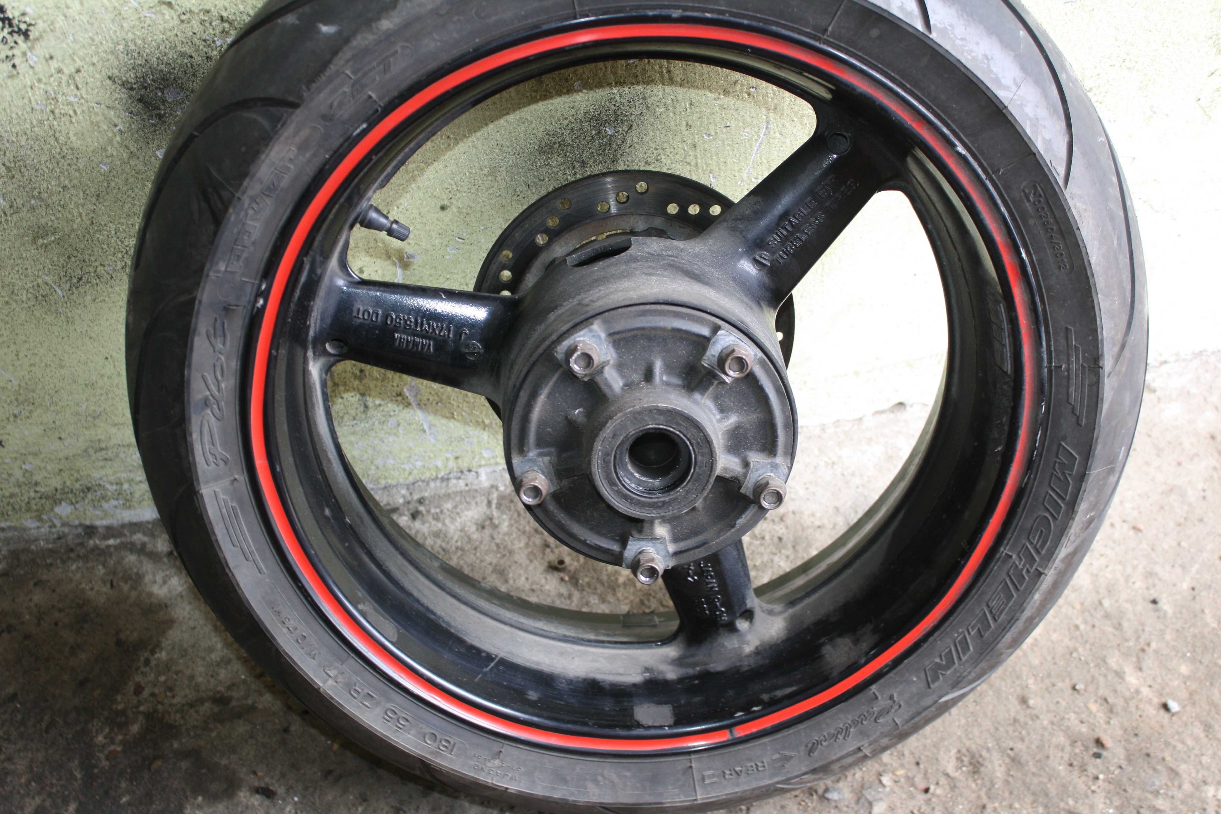 Felga Tył Tylna Piasta Tarcza Hamulcowa Yamaha R6 RJ03 99-02