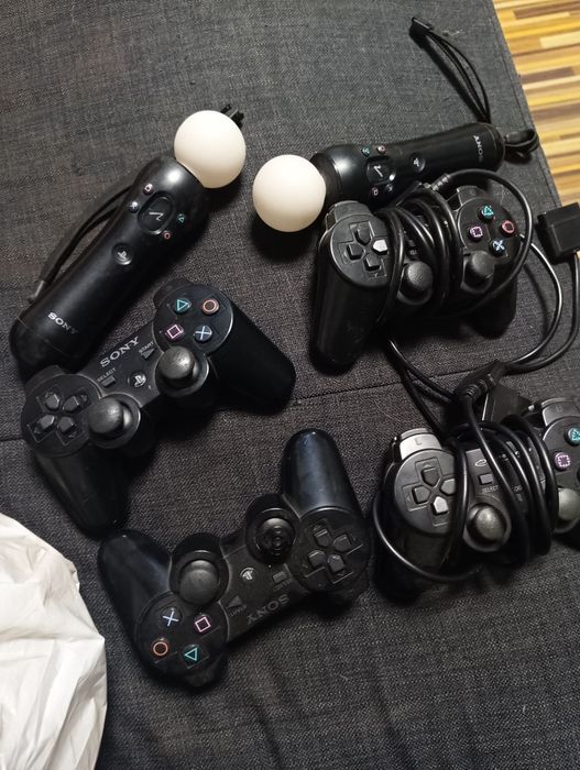 Pady PS3 + kontrolery move.