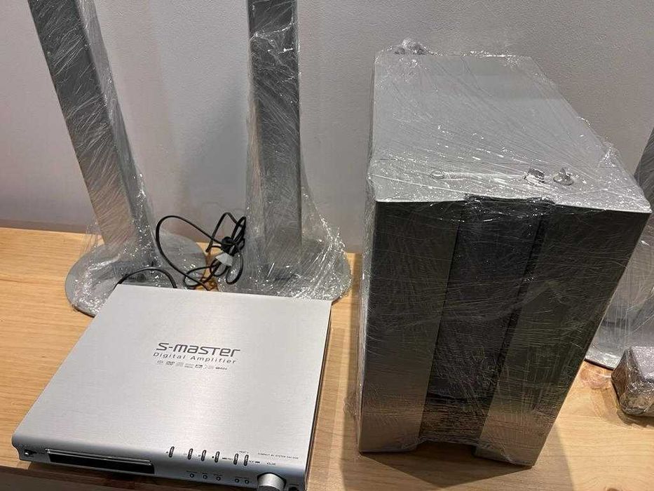 Sistema de som SONY (DVD, 5 colunas, subwoofer E COMANDO)