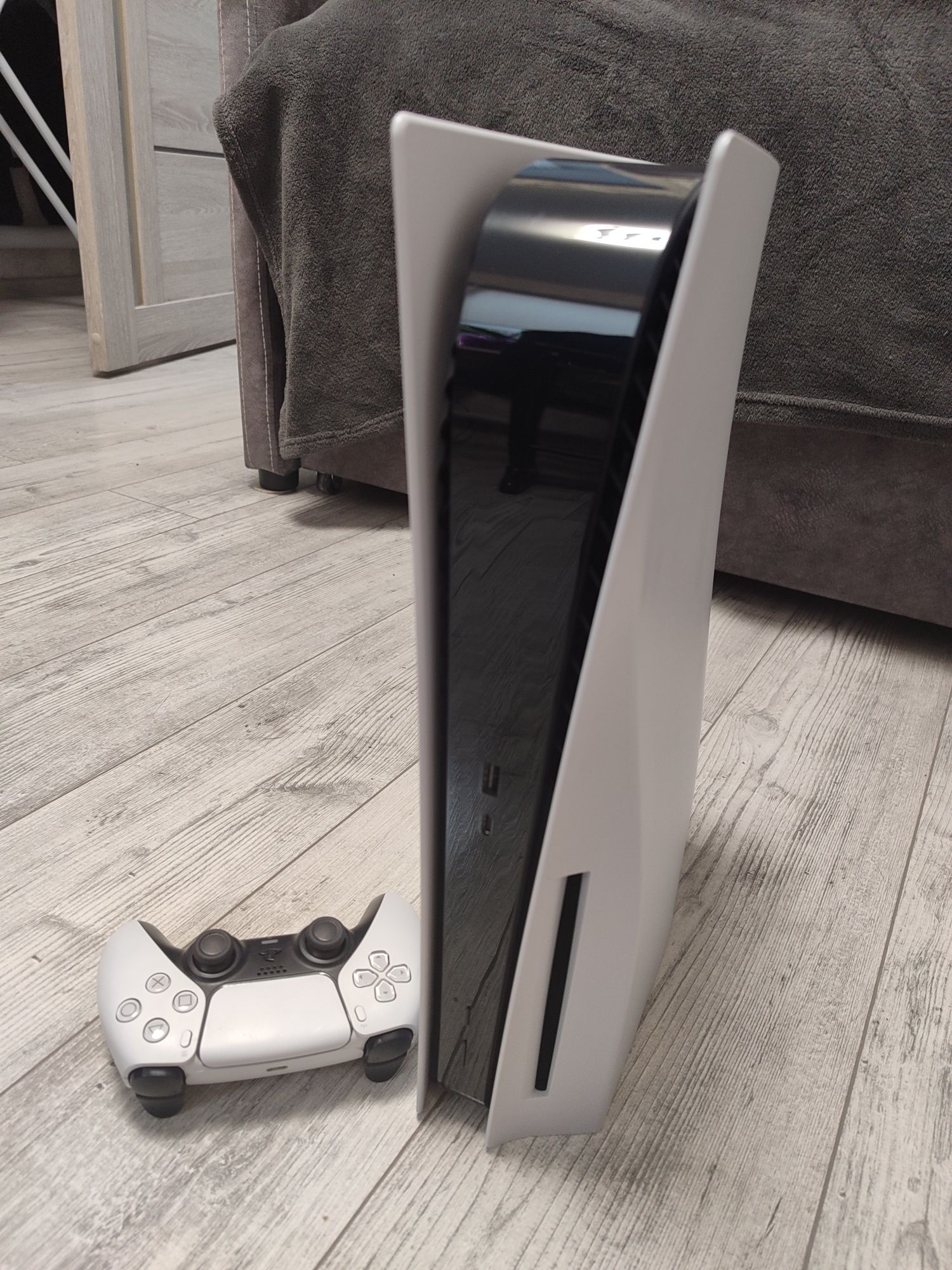 Playstation 5 digital edition + гра Watch Dogs Legion