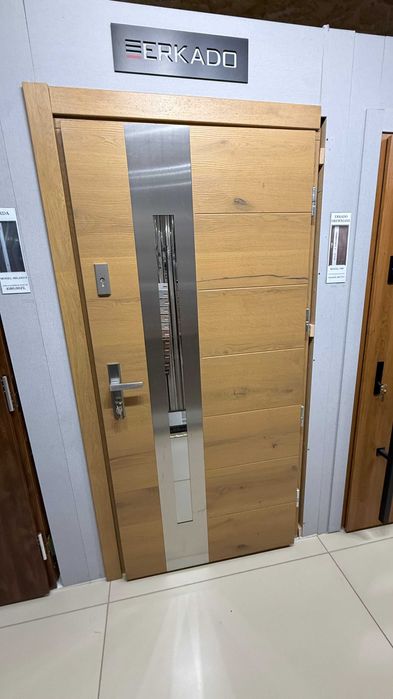 drzwi drewniane ERKADO, 72mm dąb, 90 prawe, lustro weneckie, rabat 50%