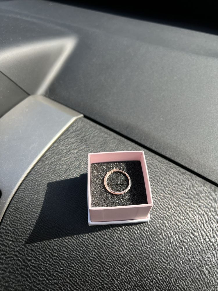 Nowy pierścionek Pandora ME Pavé & Black Dual Ring