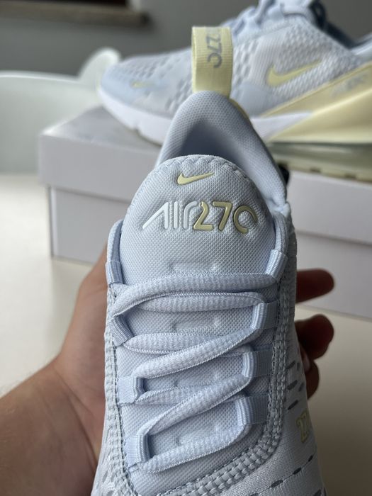 Białe buty nike air max 270
