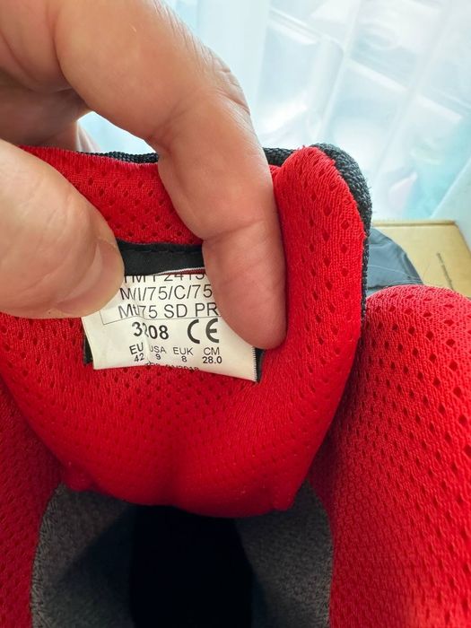 Продам[ лыжные,рабочие] сапоги Red Wing не Саломон