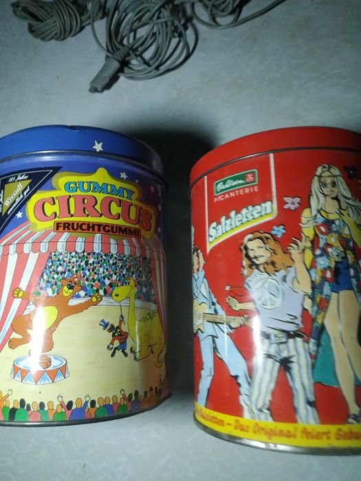 Банки металеві від цукерок 90-ті рр порожні