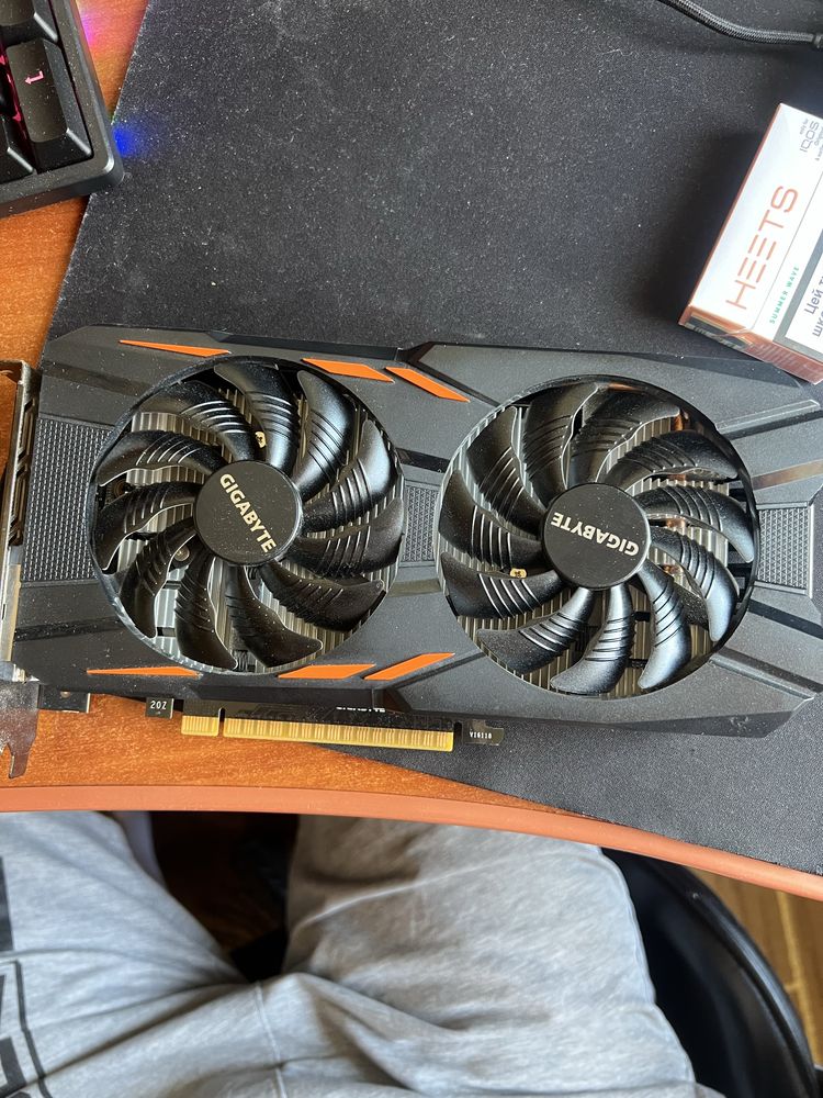 Відео карта,Gigabyte 1050 2gb