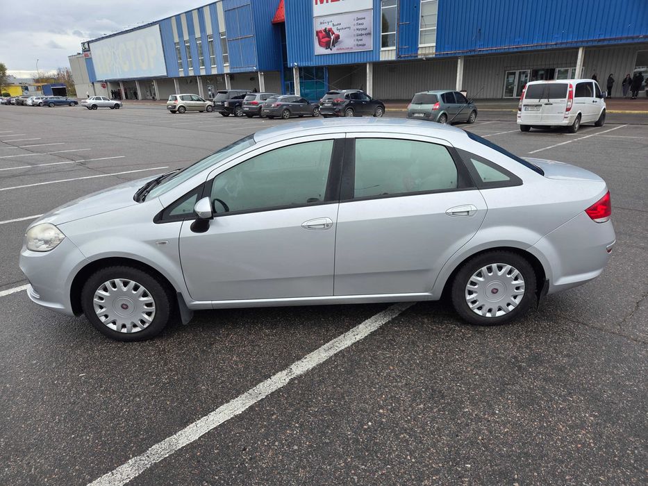 Fiat Linea 2013 рестайлінг (1.4 77 к.с.) Газ/Бензин - Ідеальний стан