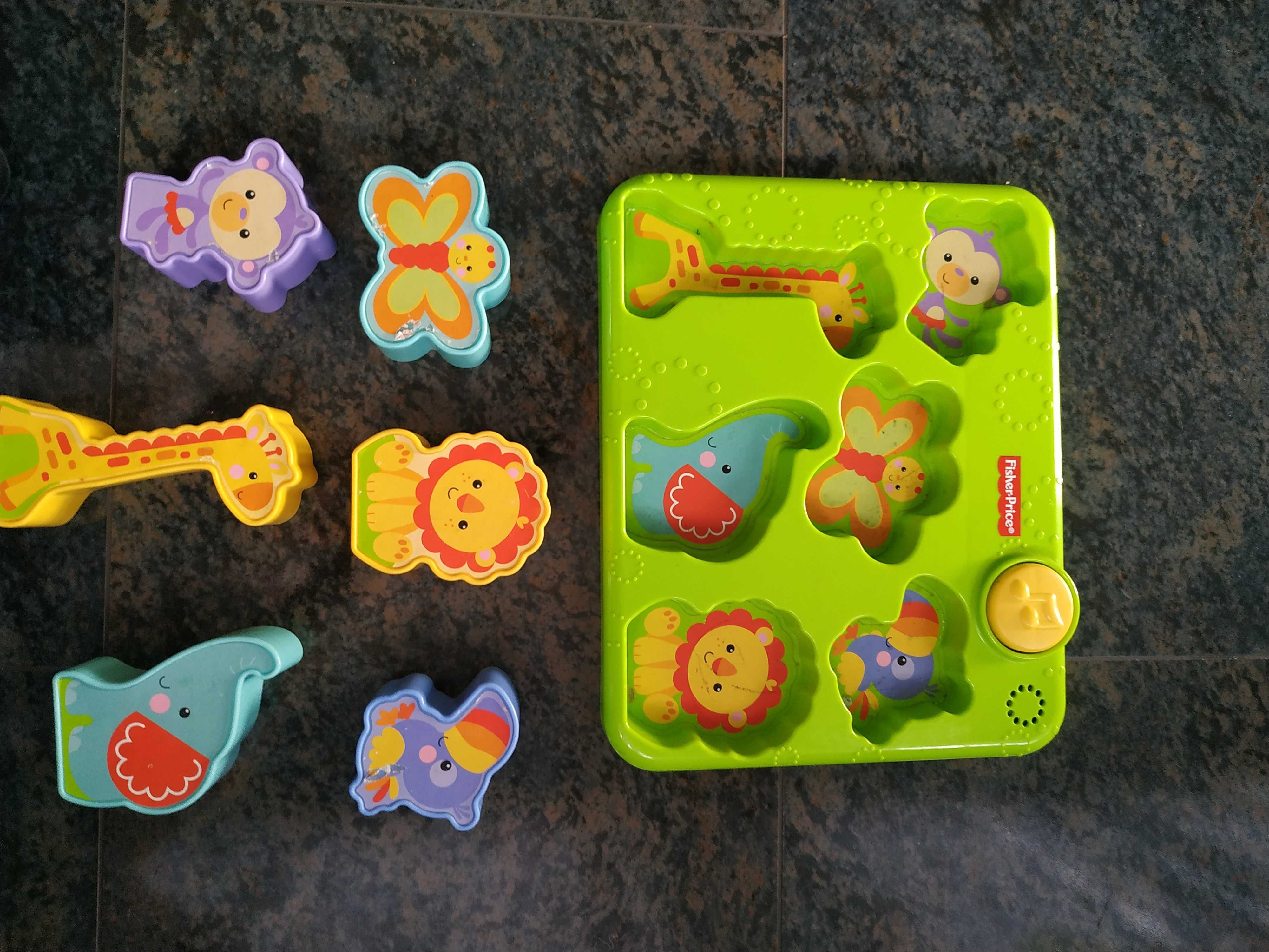 FISHER PRICE - puzzle malucha "Wesołe ZOO"