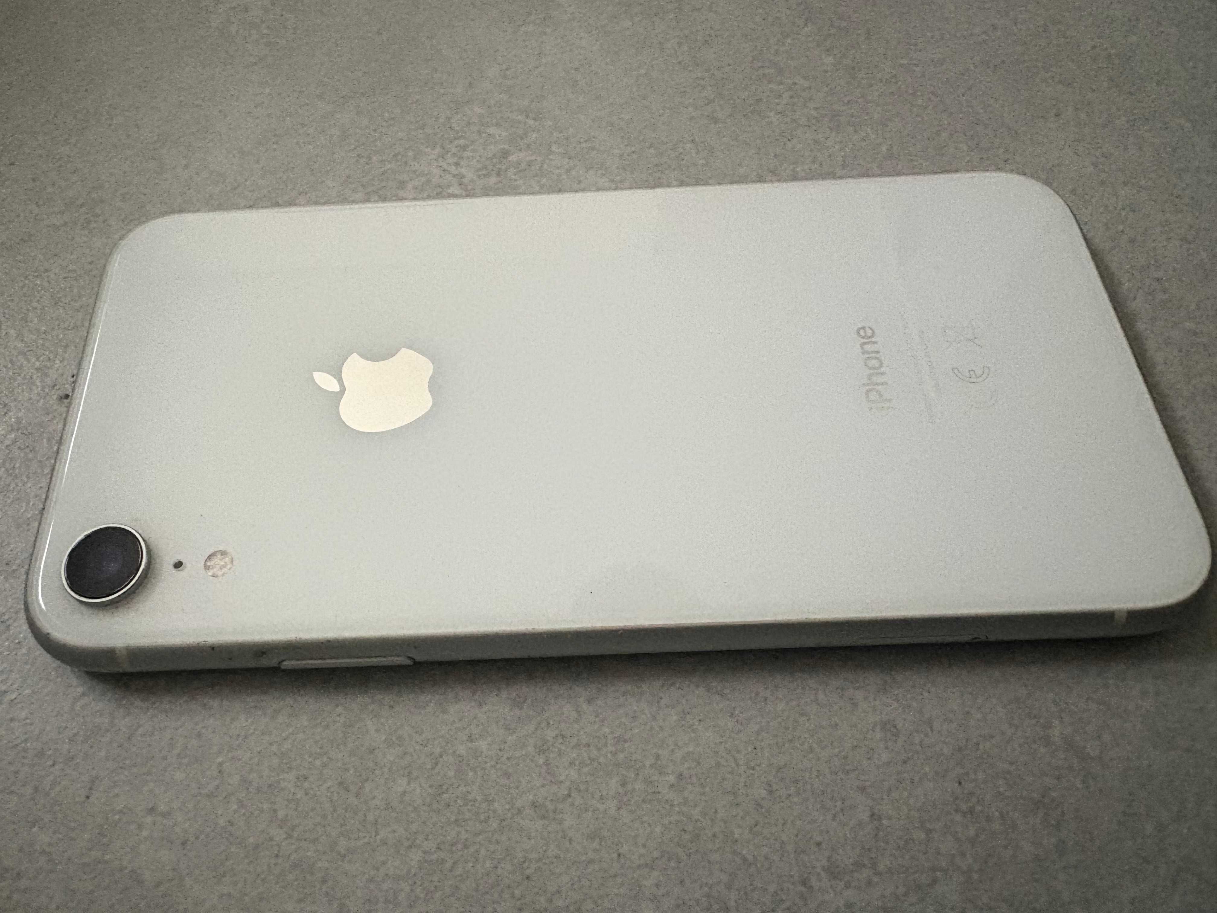 Iphone Apple XR 5GB/128GB biały z oryginalnym kablem i adapterem