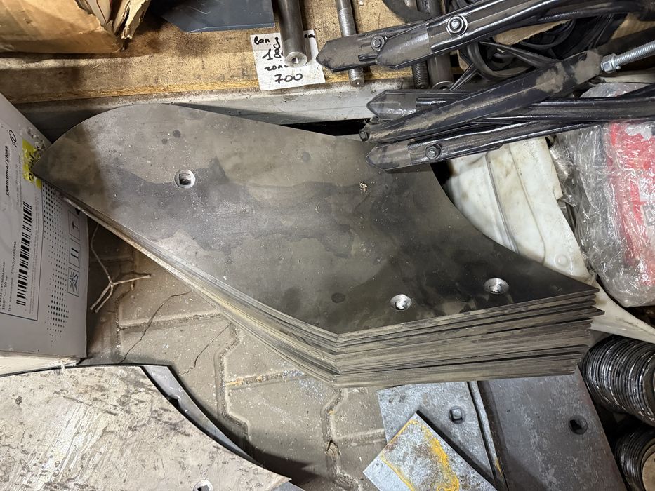 Відвал до плуга Bomet. Отвал 25, 30, 35