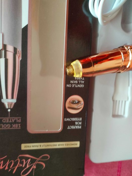 Тример жіночий для видаления волосся на бровах , обличі новий з АКБ