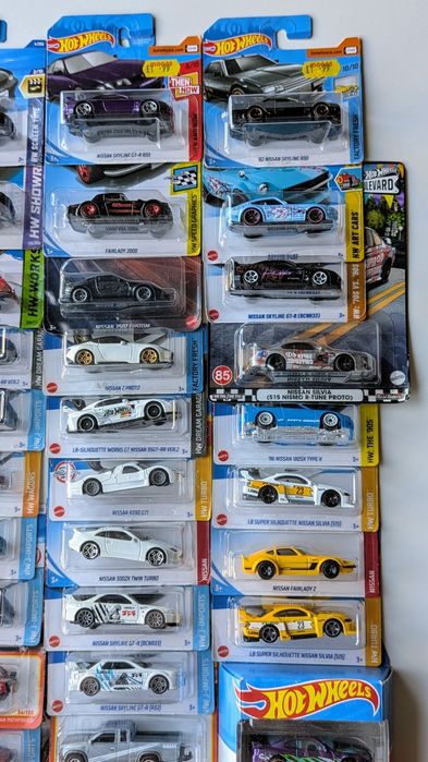 Nissan Datsun Hot Wheels Хот Вілс Ніссан Датсун