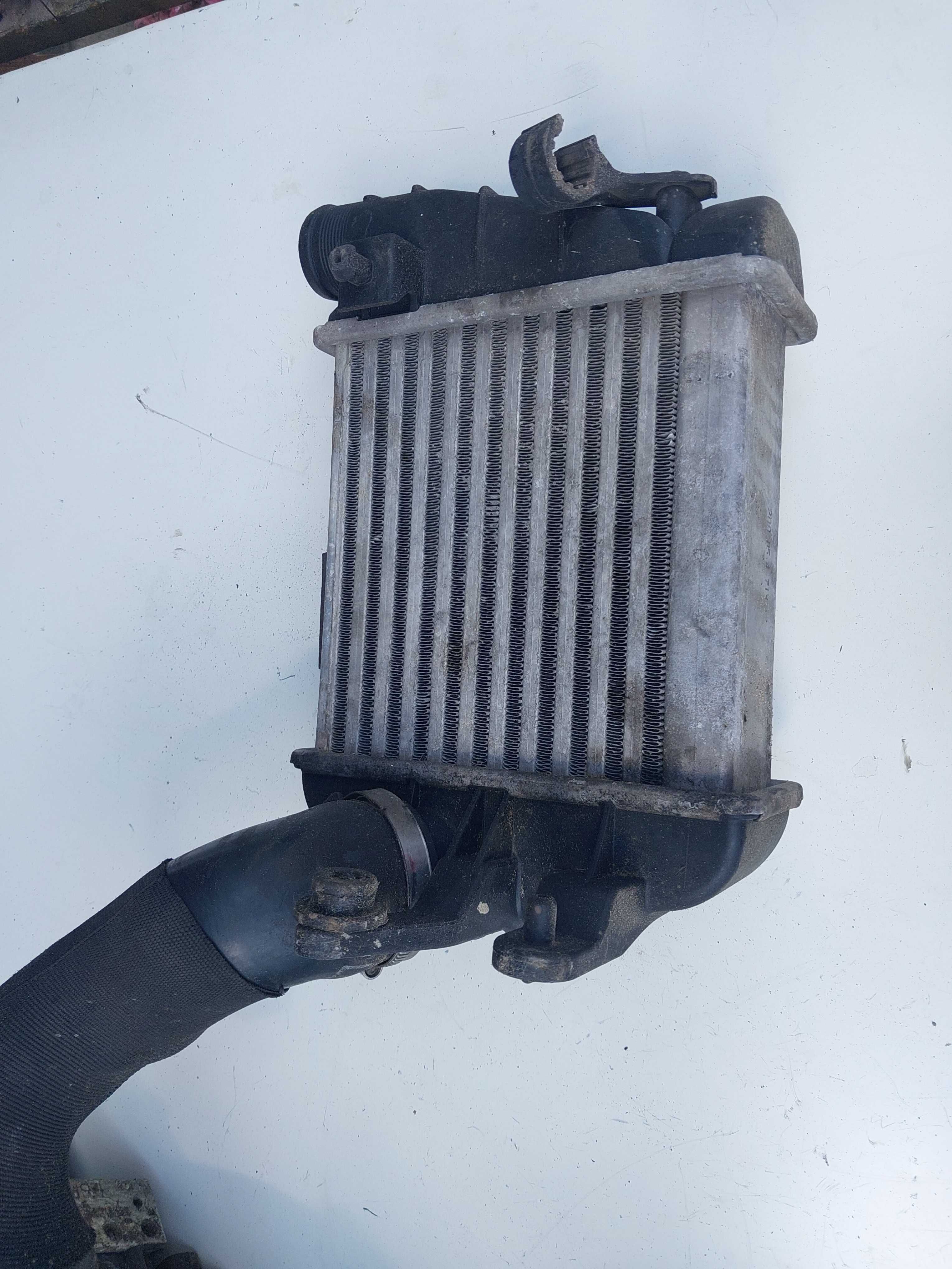 Intercooler Lewy Chłodnica Intercoolera Audi a4 b7 3.0 tdi 2.7 WYSYŁKA