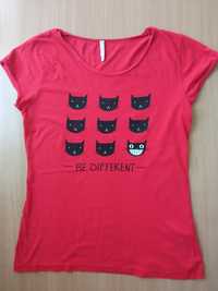 Koszulka damska czerwona w koty i z napisem, rozmiar L
