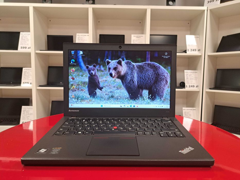 Mały 12" Laptop Lenovo ThinkPad X240 i5 8GB Win10 SSD Kamera VGA
