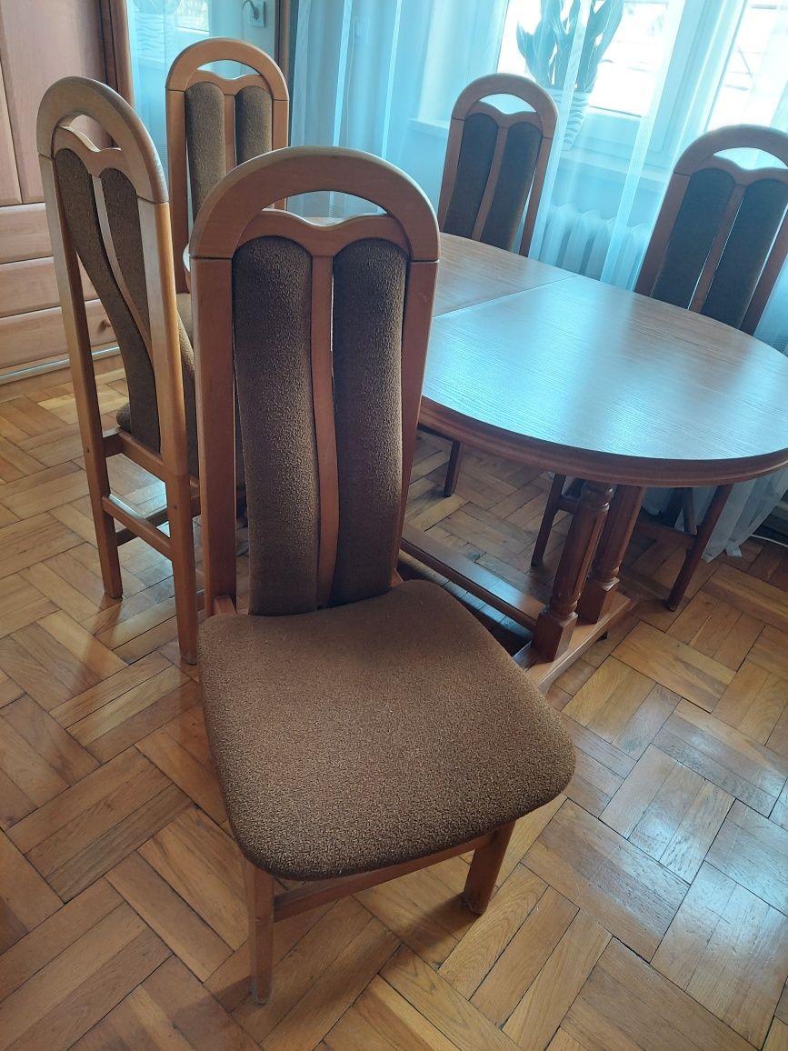 Komplet stół z 6 krzesłami