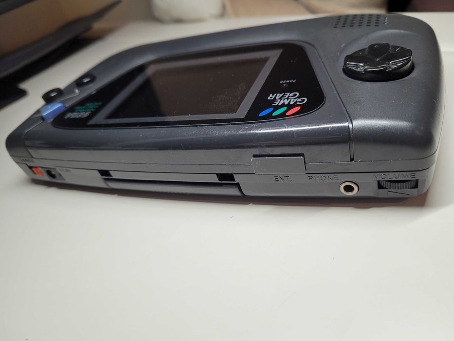 Sega Game Gear com ecrã IPS