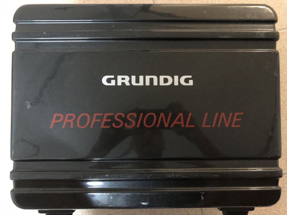 Câmara VHS Grundig S-VS180 Profissional