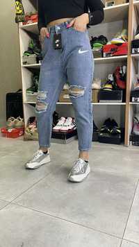 Крутые джинсы Nike