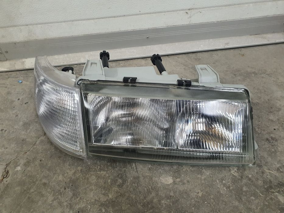 Фара ваз 2110 2111 2112  права нова з поворотом