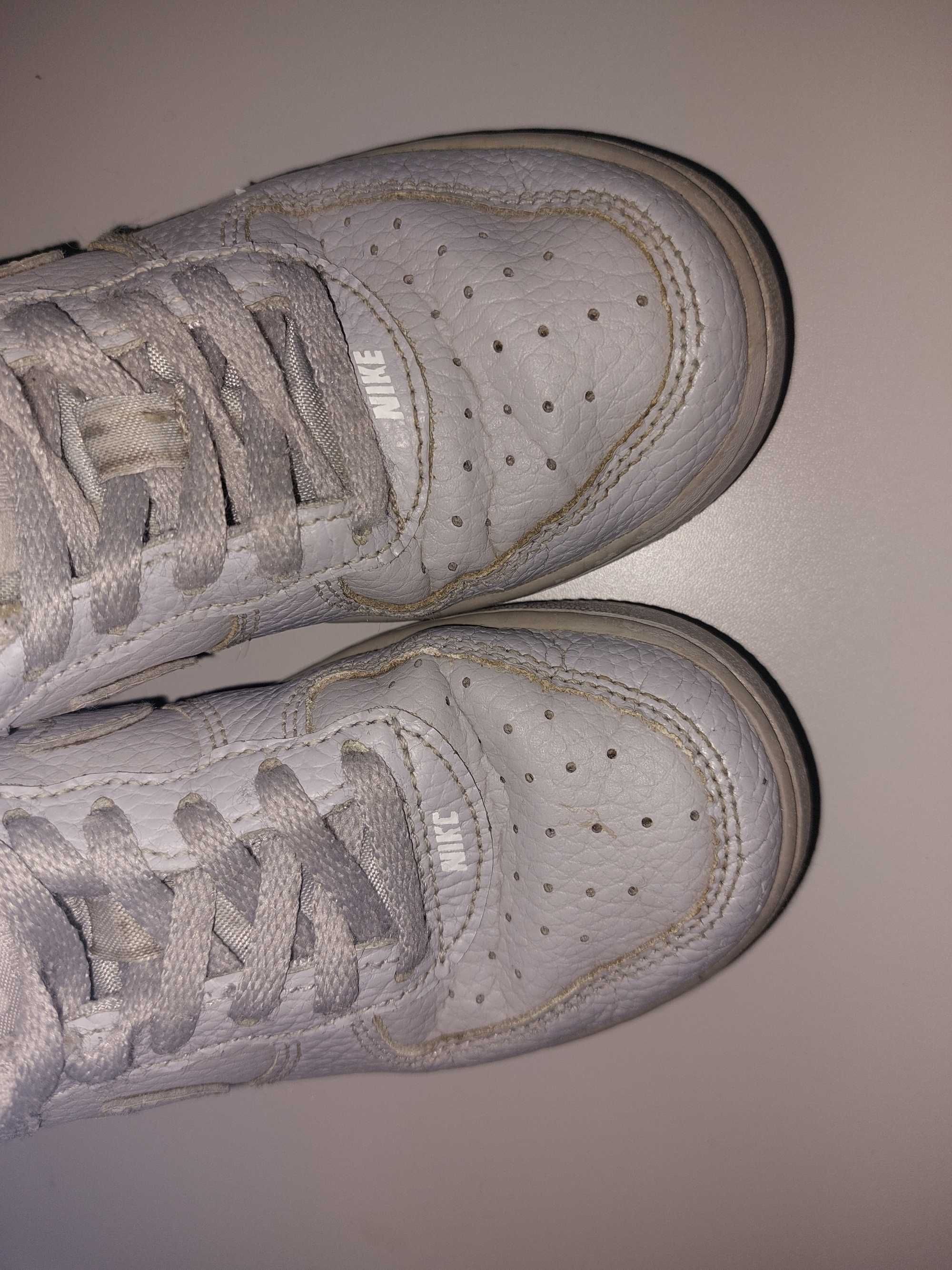 Кроссовки кожанные Nike